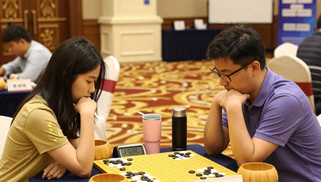 Khoảng trống sau 1.d4 d5: Bài toán kinh tế của Đen trước London, Colle và Trompowsky